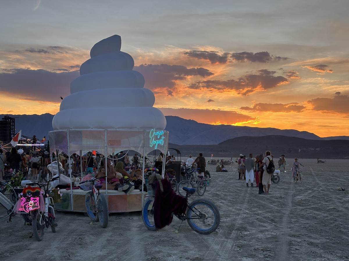 Frozen Yogurt Art Car